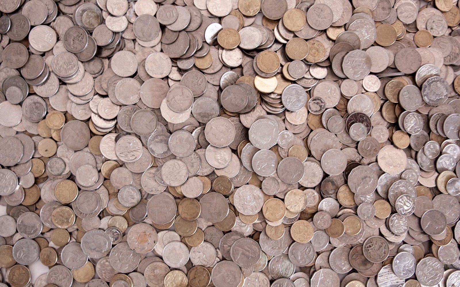 Direct Minerals vs. Royalty Funds